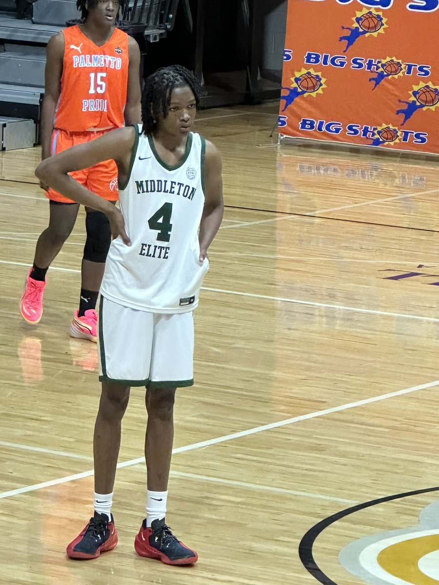 BIG SH🏀TS tweet media