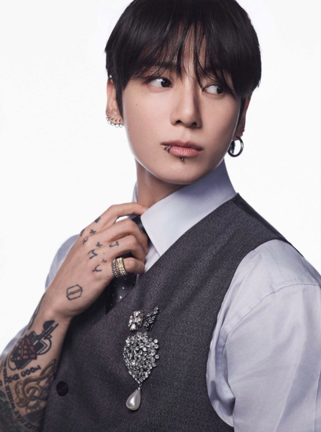 About Music tweet media