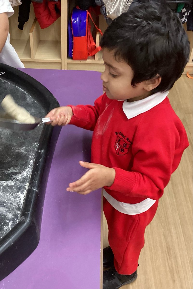 Lee Chapel Primary School tweet media