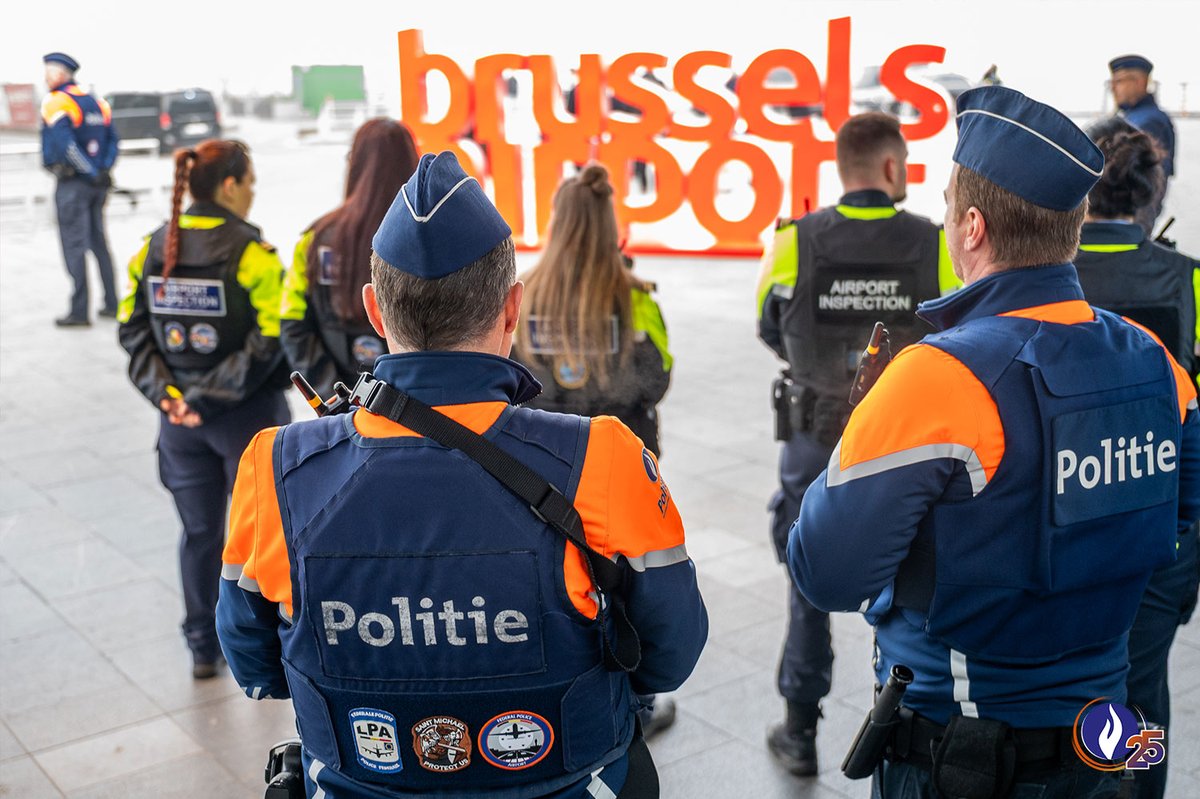policefederale's tweet photo. Ten years ago, at 7.58 am, two explosions struck @brusselsairport. This morning, in the presence of the King and Queen, political leaders and our General Commissioner, Eric Snoeck, a tribute was paid to the victims. 
Our thoughts are with them on this day of remembrance. https://t.co/oCu8p1jsBH