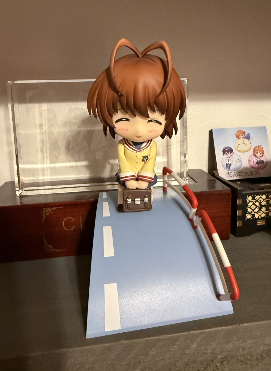 Midnight tweet media