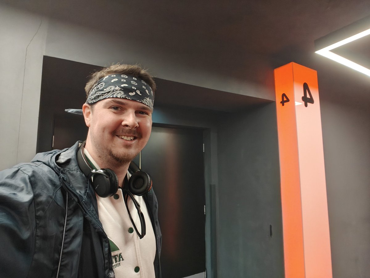 James Acraman tweet media