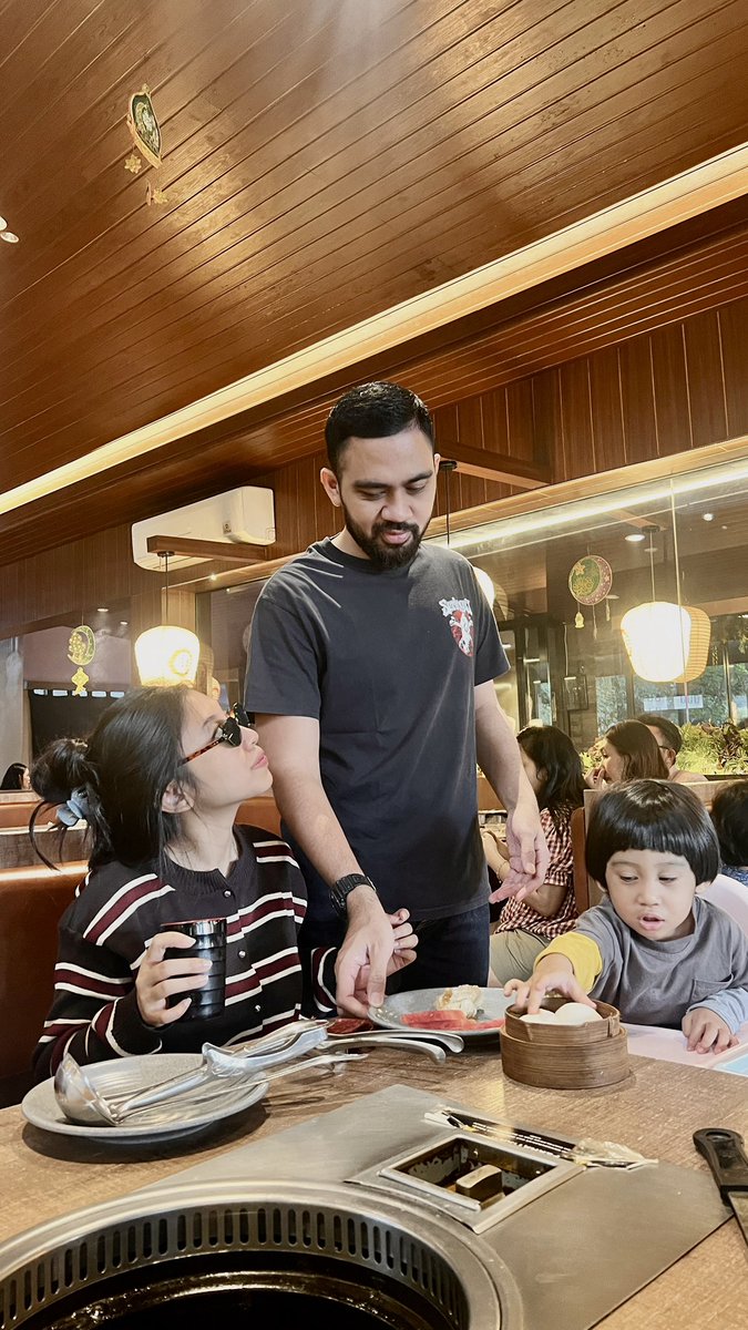 balap karung tweet media