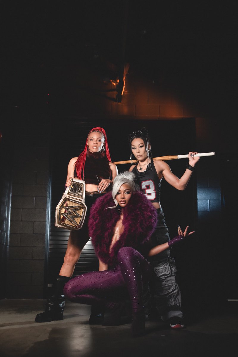 Fab and Boujee. ✩ NOT @TheVibeBri. tweet media