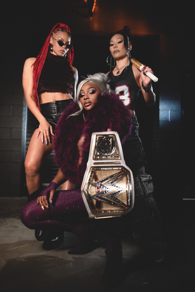 Fab and Boujee. ✩ NOT @TheVibeBri. tweet media