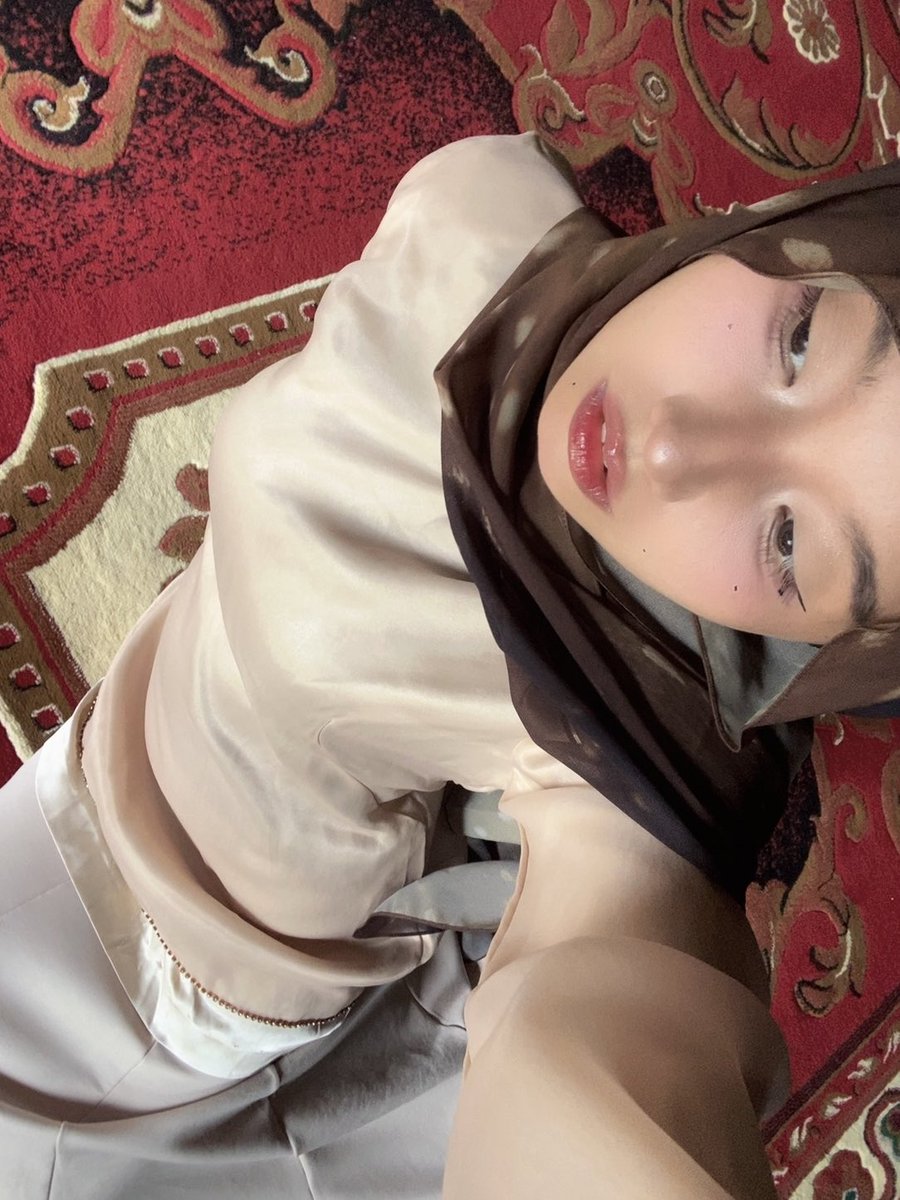 mazzystarified's tweet image. #latepost yesterday's eid look :3