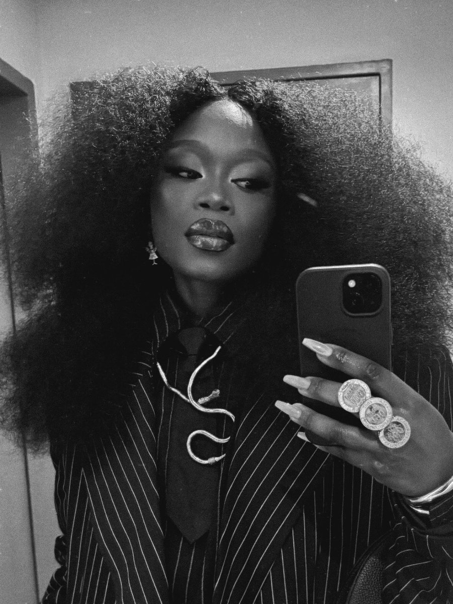 ZOË MODIGA tweet media