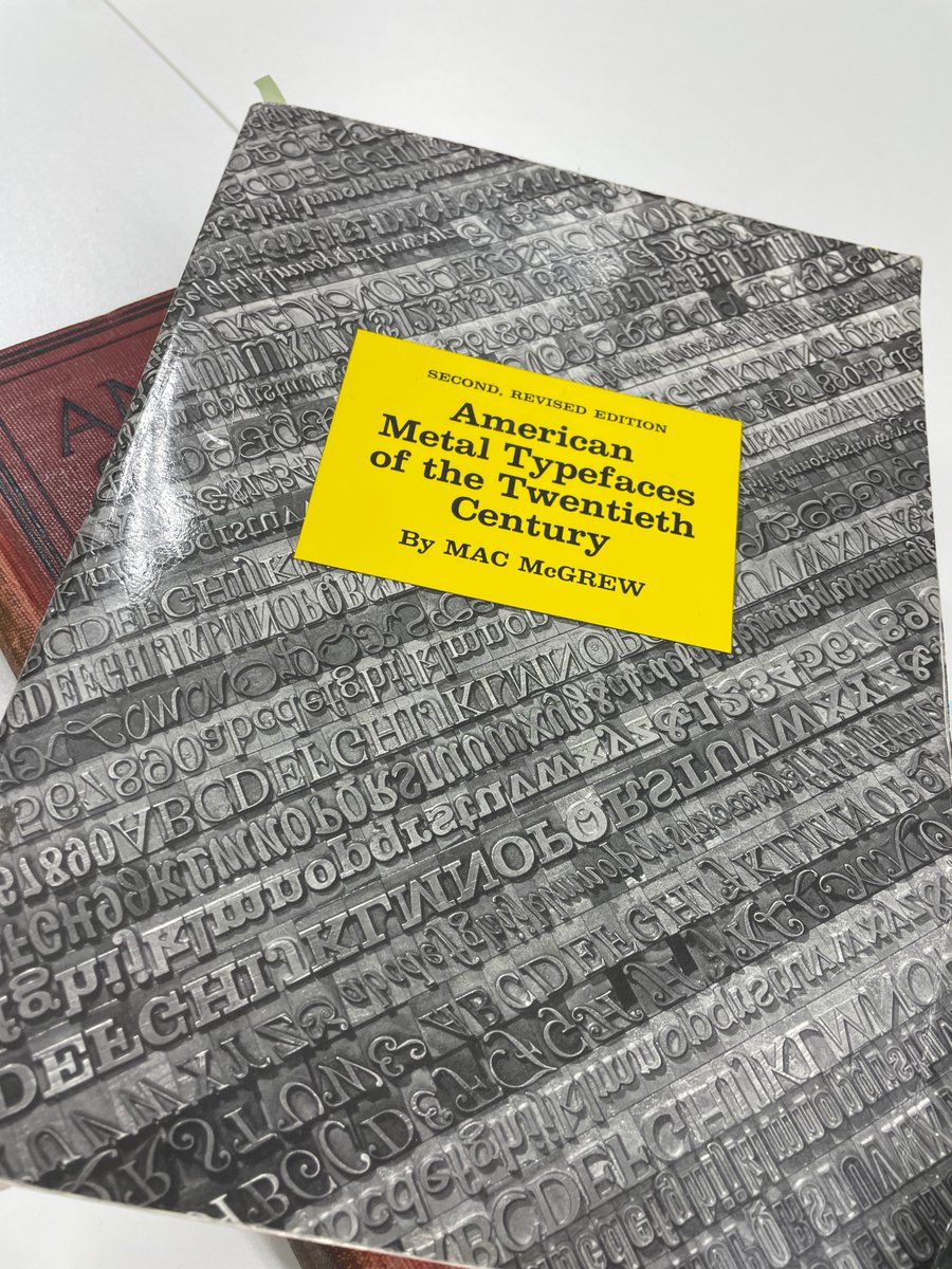 kazui_press's tweet photo. 昨日は『タイプデザイナーのための欧文組版の基礎』の２日目。印刷博物館での #世界のブックデザイン 2024–25展に間に合わせた見学会からスタート。解説をしながらイタリックに関して少々詳しく話そうと感じつつも今回はたどり着かなかった。次回のために資料を確認。https://t.co/FZAox5wGkq https://t.co/eIo535Ip2R