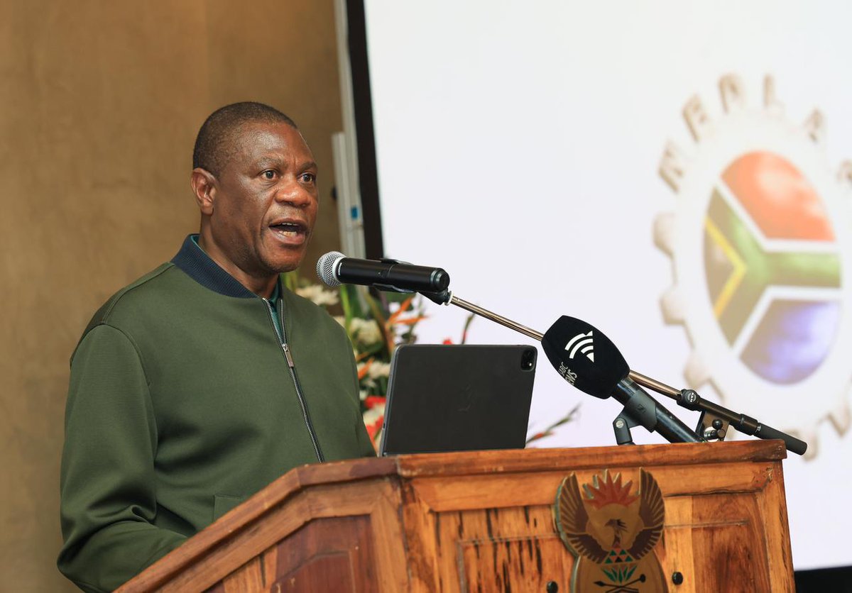 GovernmentZA's tweet image. “Technology must empower workers, not replace them and their dignity.”
A commitment to ensure digital transformation creates opportunities, skills and stability—not displacement.

#TechForGood #LabourRights #DigitalTransformation #NEDLAC2026 #GovZAUpdates