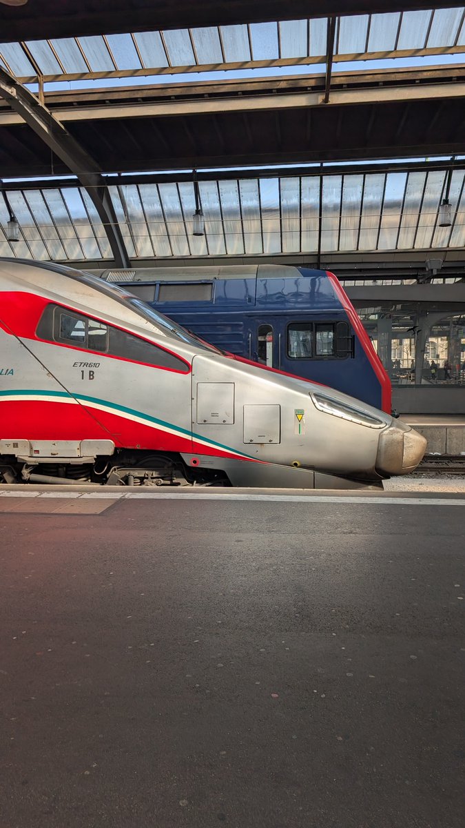 Pilote de loc ⇹🇨🇭 tweet media