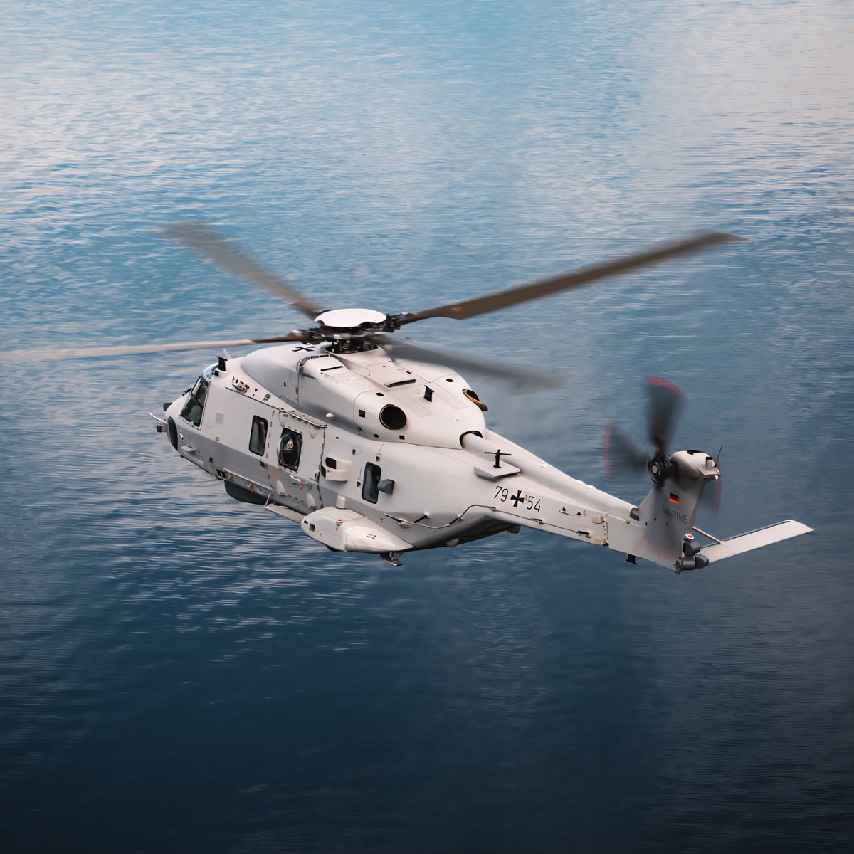 CryptoNewsHntrs's tweet image. 🚨 BREAKING 🚨
QATAR SAYS 6 OF 7 PEOPLE ABOARD HELICOPTER CRASH IN TERRITORIAL WATERS HAVE BEEN FOUND DEAD. 🕊️

#BREAKING #Qatar #HelicopterCrash