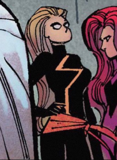 carol danvers thinker 🌟 tweet media