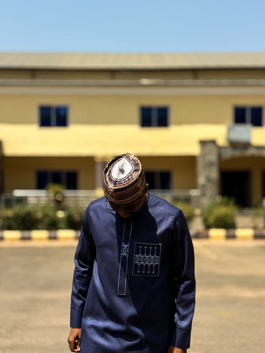 𝐌𝐀𝐋𝐈𝐊 tweet media