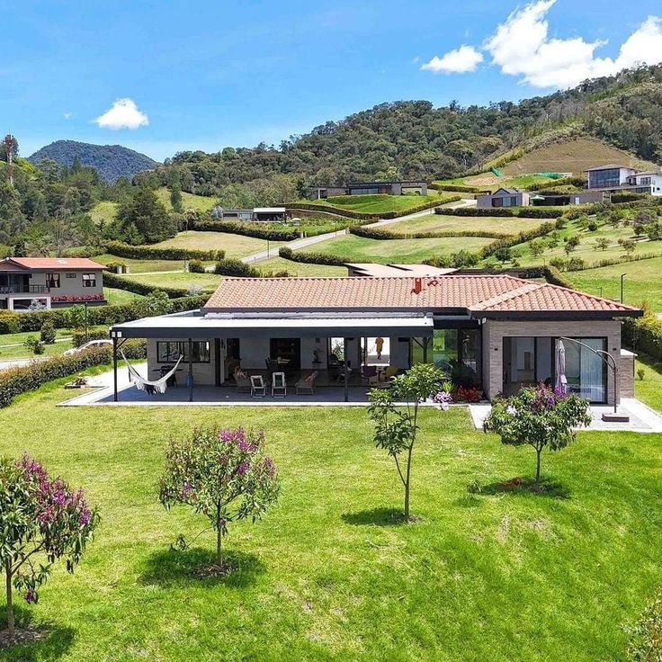 Kiplongu Rodgerz tweet media