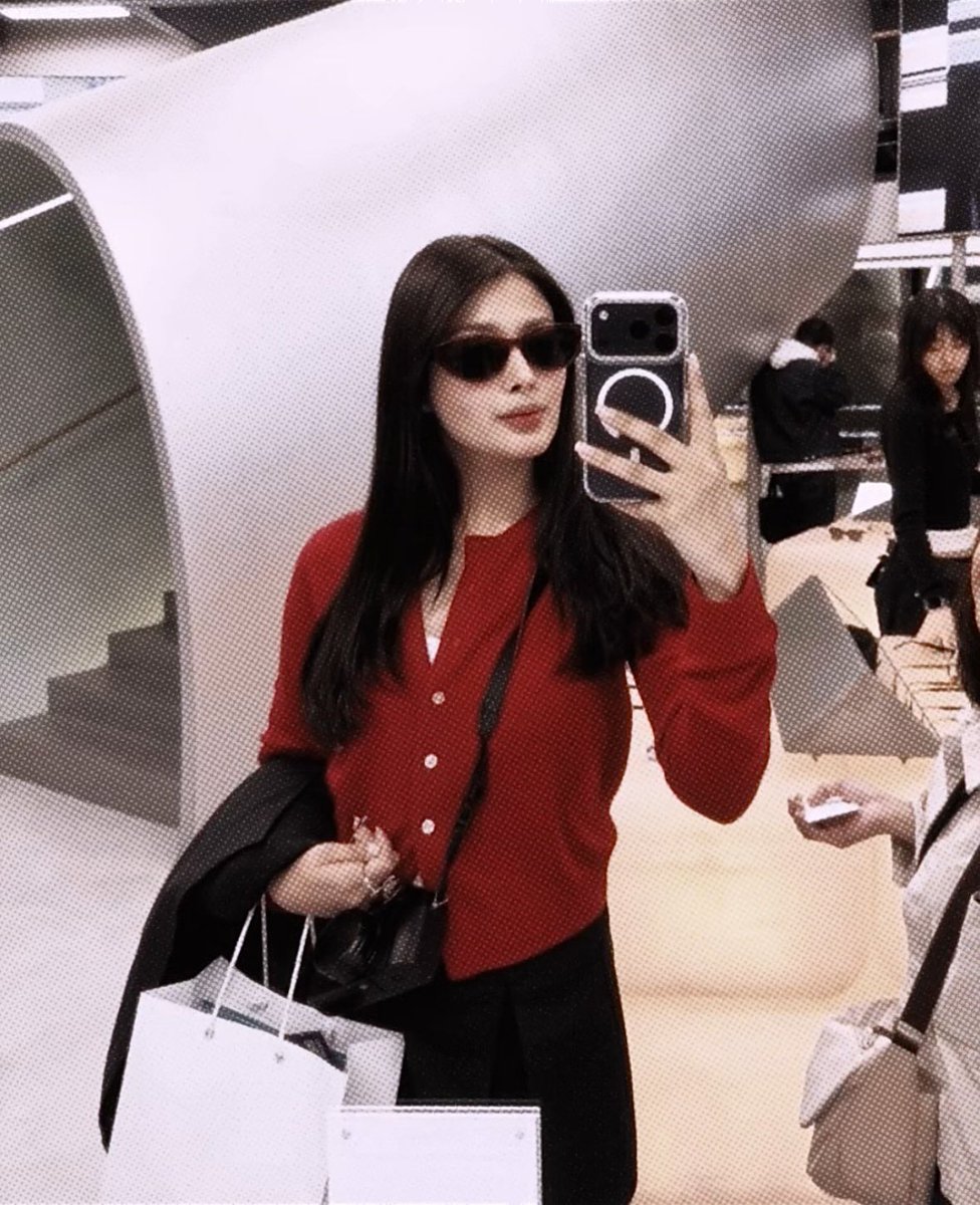 azralph thinker 𝜗ৎ tweet media