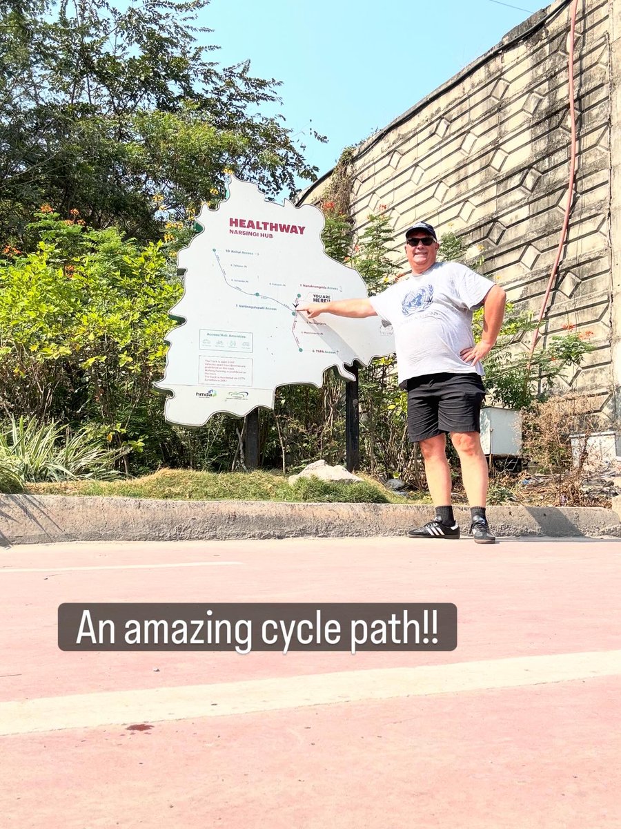 DrStanfordBlade's tweet image. A perfect morning to do 50+ km on the #Hyderabad #cycling track! Great layout, solar panels on shade roof, artwork and the @HydCyclingTrack had biscuits! #biking @CyclistsGroup