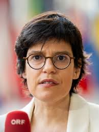 _Steph_VR tweet media