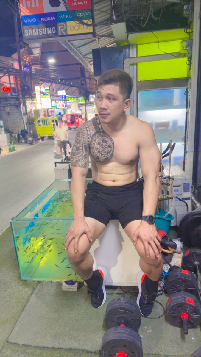 SrSursak's tweet photo. หาคนปะทะ🤣 https://t.co/m0hxrRAWC1