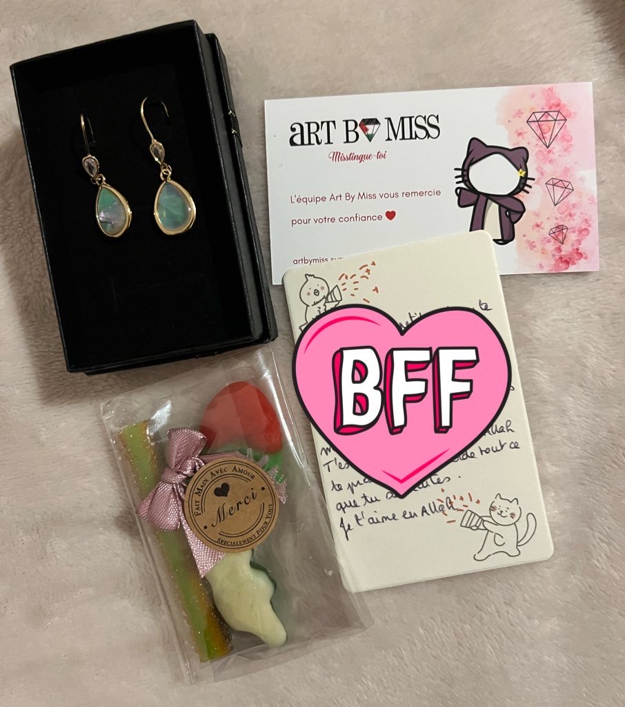 no name 🍒 tweet media