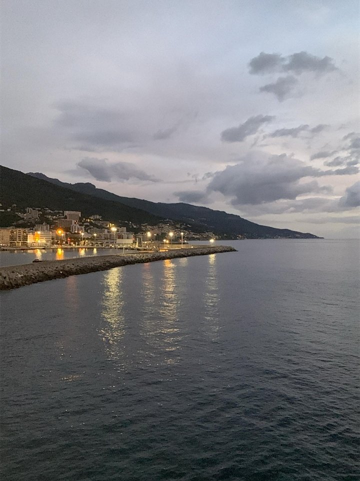 Alice. Frikken Alice. 🚜 tweet media