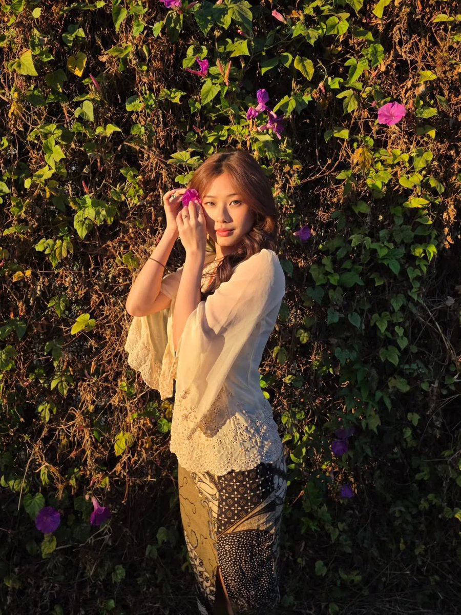 christy ⭑ tweet media