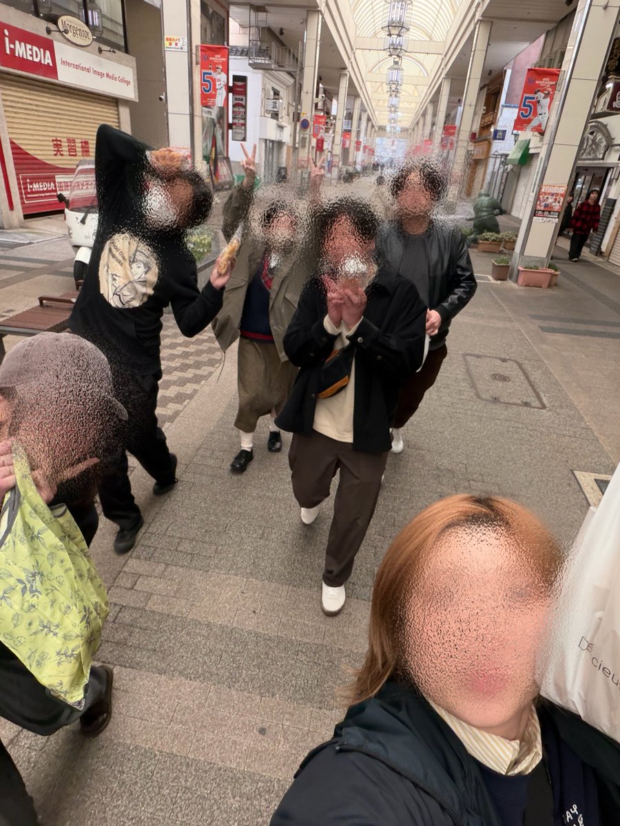 GoodPeanuts_'s tweet photo. GPGTサテライトトナメでした！
13E

🥇ミナキ
🥈ケイ
🥉太郎ちゃん

既に権利を保持しているミナキさんが、
ライバルたちを押しのけ見事優勝㊗️
ブレイク中に近所のパン屋さんまでお散歩したり、穏やかな昼下がりの中の超激戦💥

GPGT#3、幻の(？)グッピーパーカーは一体誰がGETするのでしょうか？！🔥 https://t.co/ClnKEVXWHg