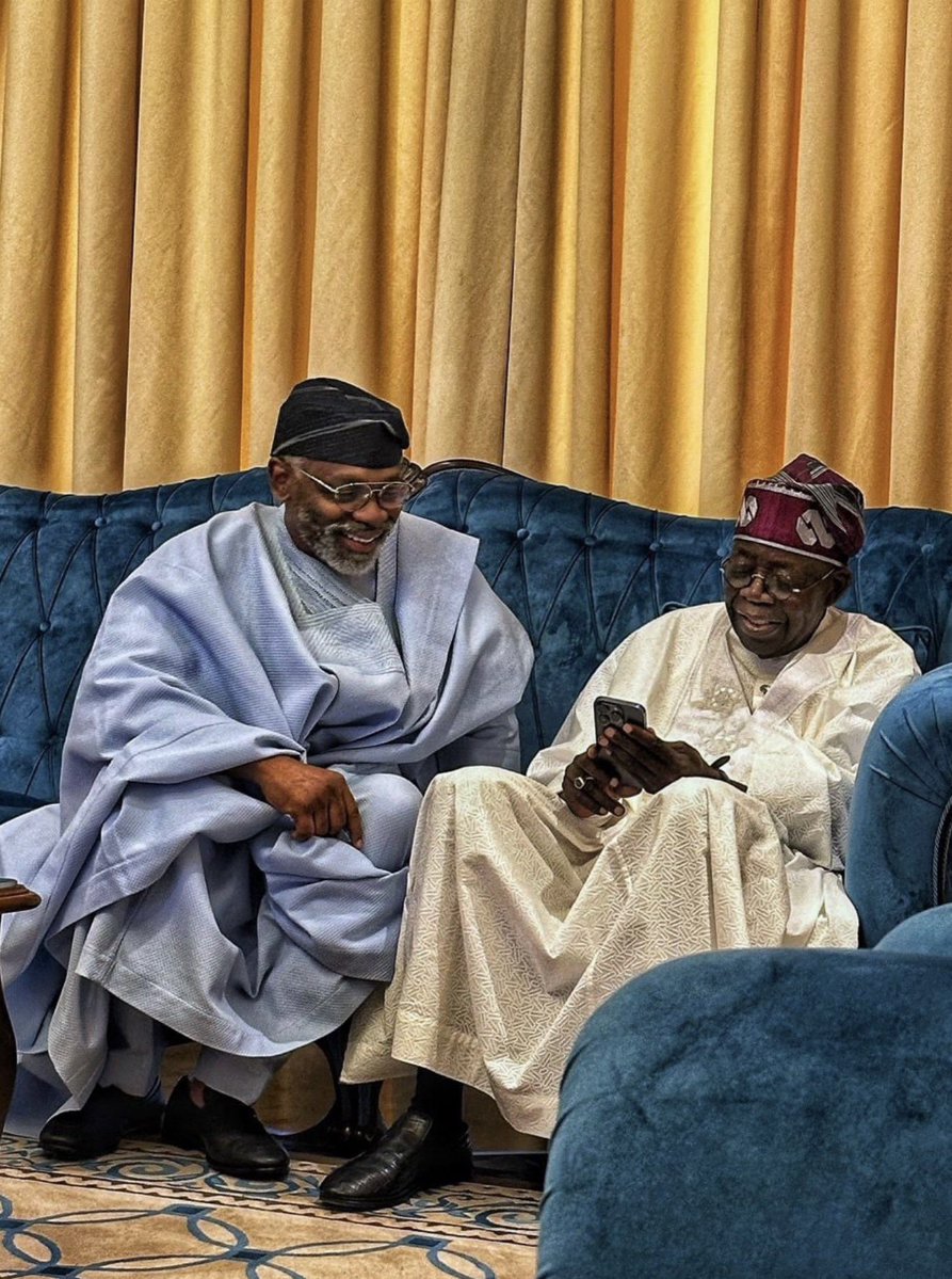 YL_IN_LAGOS tweet media