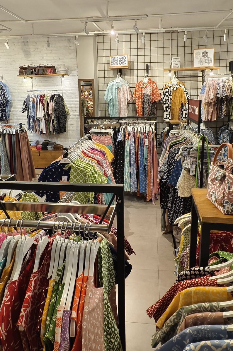 Adelia🌻 tweet media