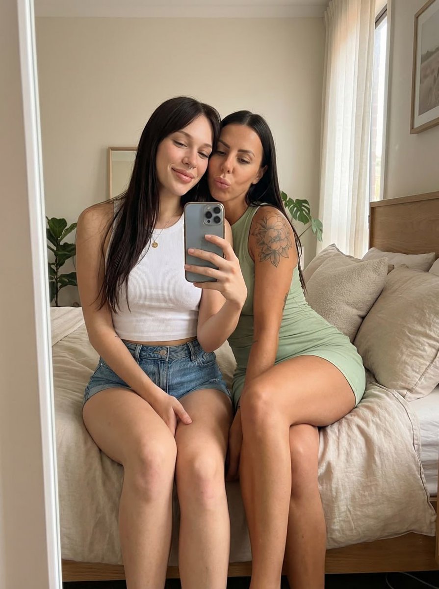 Chloé & Camille tweet media