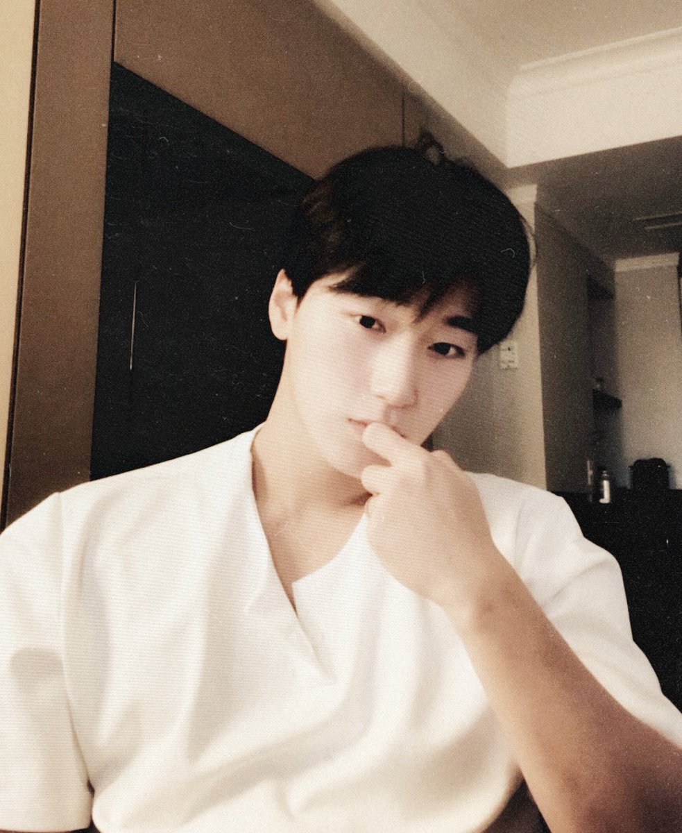 𝚒𝚗𝚔 ᯇ 𝚜𝚝𝚊𝚒𝚗𝚎𝚍. 🦢‌ࣳ 𖧧 tweet media