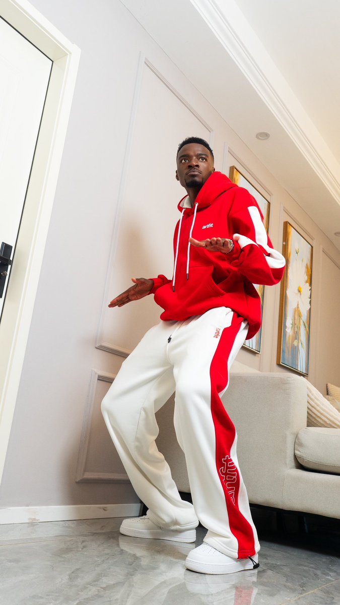 usefulidioty tweet media