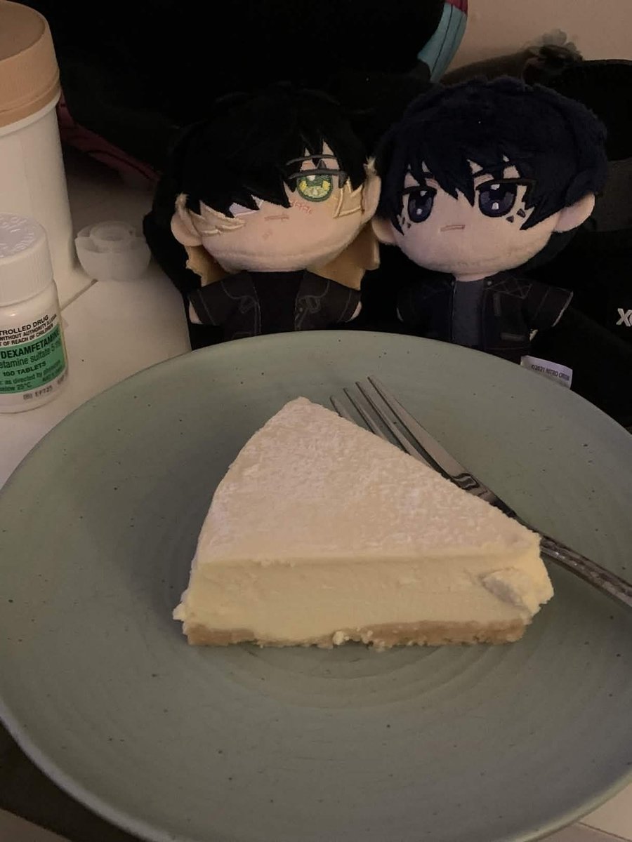 ryusaidate's tweet photo. thank you for the birthday wishes and posts and five (5) us american dollars. today was pretty good which sucks because i love moping about how aggrieved i am to be so tortured on my birthday of all days https://t.co/a3whPKgMYT