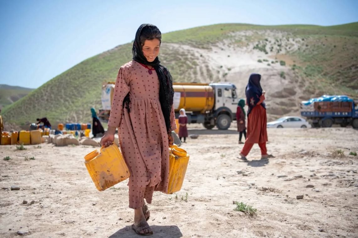 Hasht-e Subh English tweet media