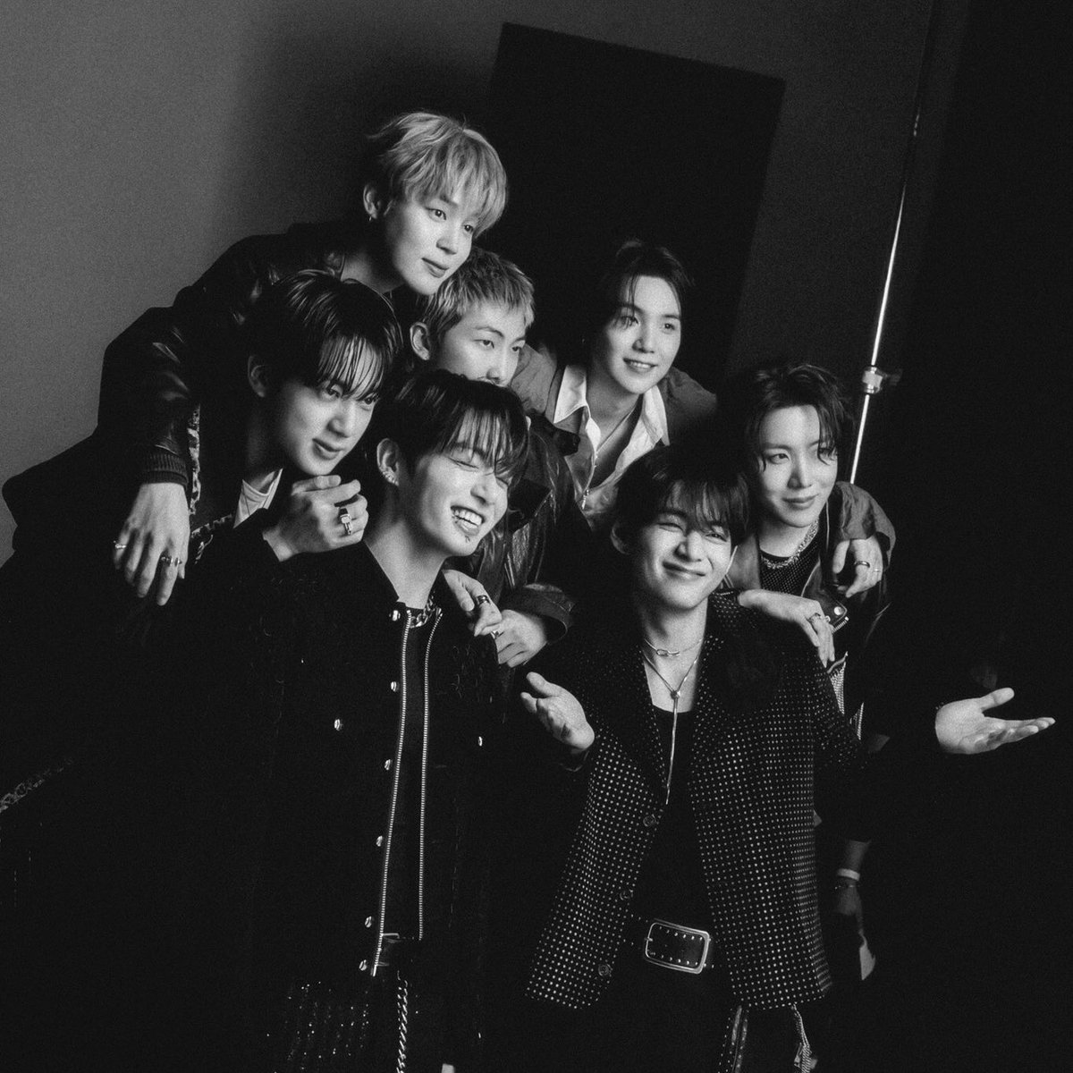 gih⁷ arirang 🐝 tweet media