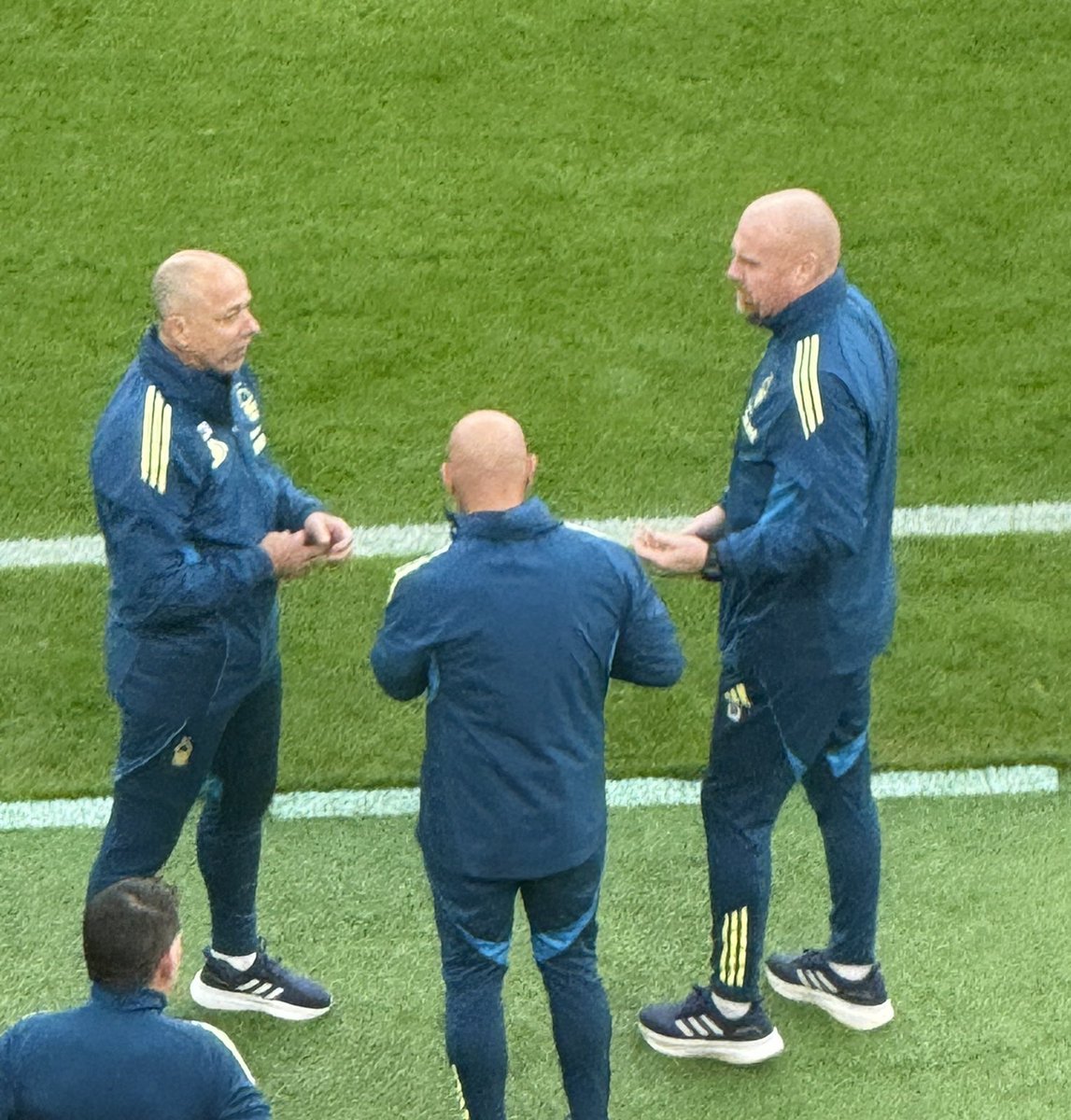 The only difference between Liverpool and Chelsea is that, one is a pool and other is a Sea.... But both are water bodies.🫣