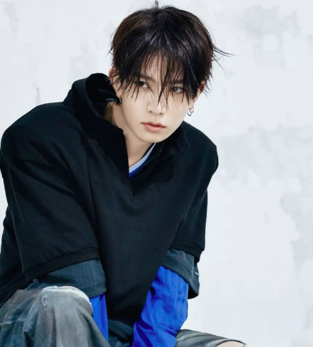 About Music tweet media