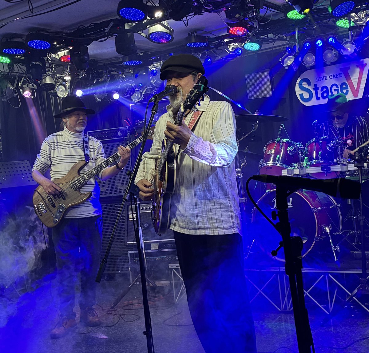 DenLock4's tweet photo. お次は…✨ THE MOBO✨さん
#MADPARTY
#松戸StageV https://t.co/Iknr4mBhoj