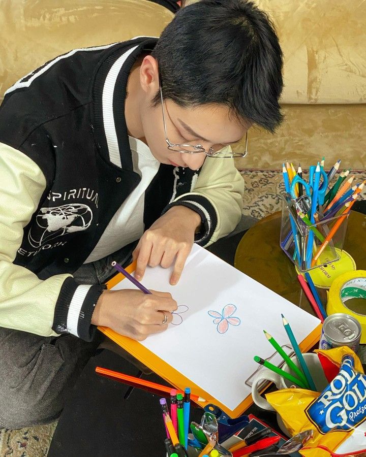 Huang Renjun. tweet media