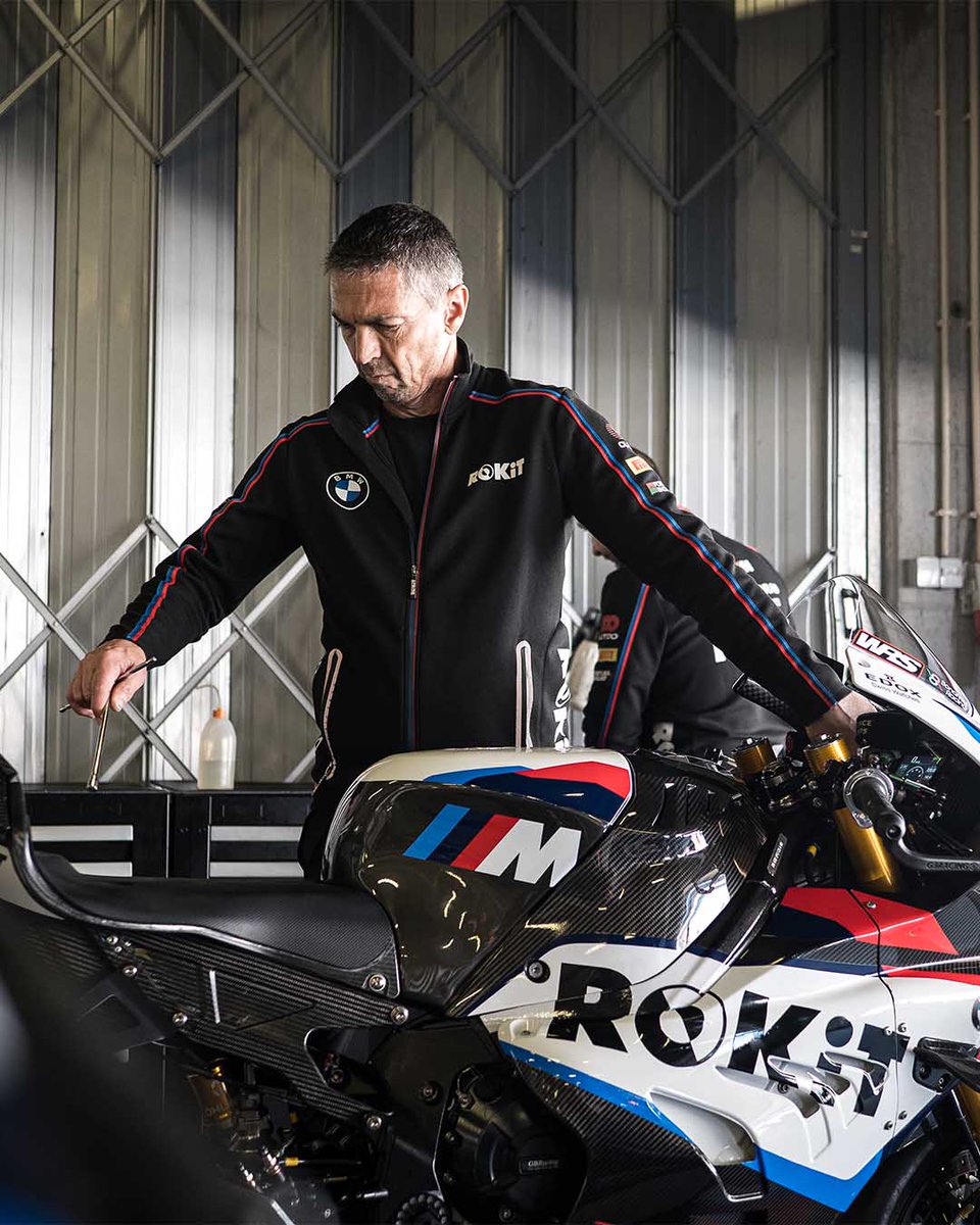 BMWMotorradWSBK's tweet photo. Behind the scenes at testing. ๐
A huge amount of work goes on away from the spotlight throughout the racing season and every detail matters as we prepare the ROKiT BMW Motorrad M 1000 RR to fight at the front.
#TestingTesting123 #WorldSBK #M1000RR #WeAreROKiT @ROKiT https://t.co/hEJt77GJe7