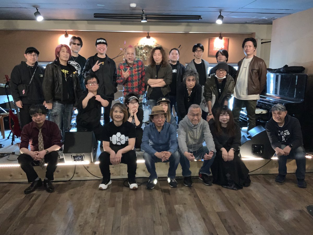 THE ROCK STATION RECORDS tweet media