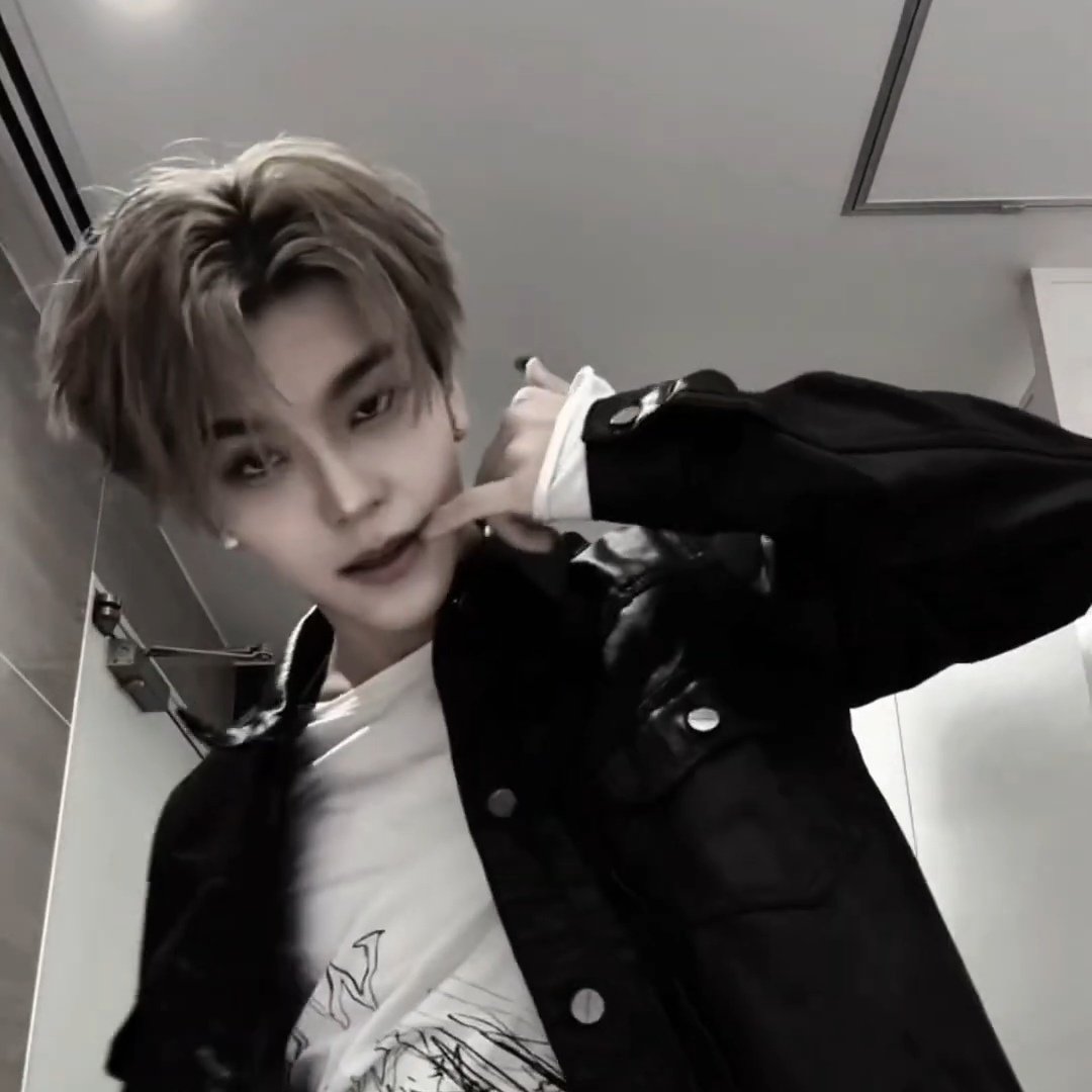 미쳣다 진짜 허씰룽얼굴 ㄹㅈㄷ