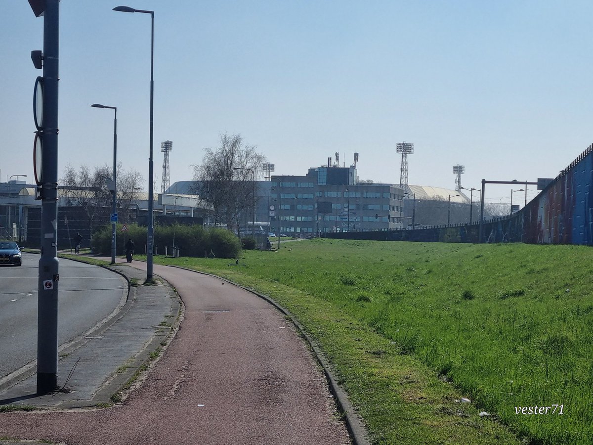 vester71 tweet media