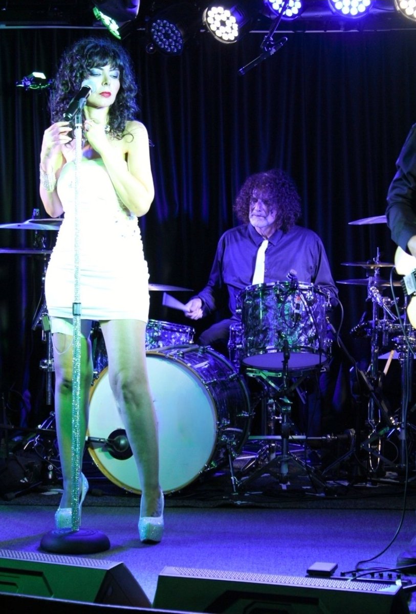 Last night's show..
.
.
#singer #songwriter #music #originalmusic #liveband