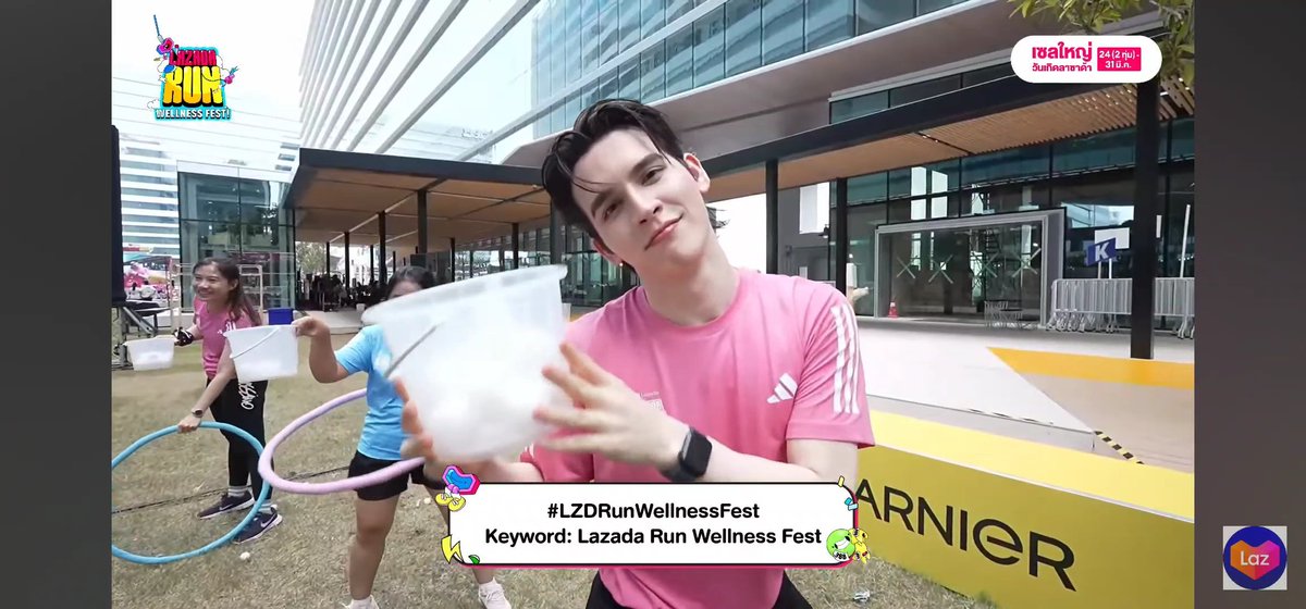 <a href="/LazadaTH/">Lazada Thailand</a> เลยตั้งเป้าว่าต้องมีมือถือใหม่สเปกเทพๆ มาไว้เปิดดูและอัดไลฟ์เก็บไว้ฟินย้อนหลังแบบลื่นๆ ชัดเป๊ะทุกองศา แถมยังต้องเอาไว้ซูมเวลาไปตามงานด้วย ตอนนี้น้องนอนรออยู่ในตะกร้าแล้วค่ะ รอแค่พี่ลาซาด้าปล่อยโปรโมชั่นวันเกิดแบบลดแหลกแจกโค้ดจึ้งๆ 

Lazada Run Wellness Fest
#LZDRunWellnessFest