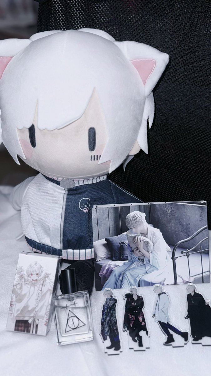 mafumofu101862's tweet photo. グッズかわいすぎる~(՞_ ̫ _՞)ᐝ
こんな顔がいいカレンダーがあっていいんですか...！？ https://t.co/IkcpFDArhK