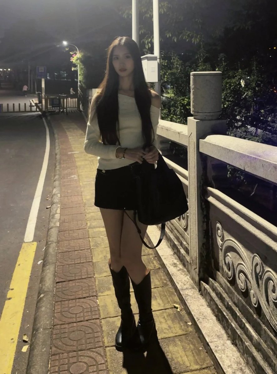 木子李 tweet media