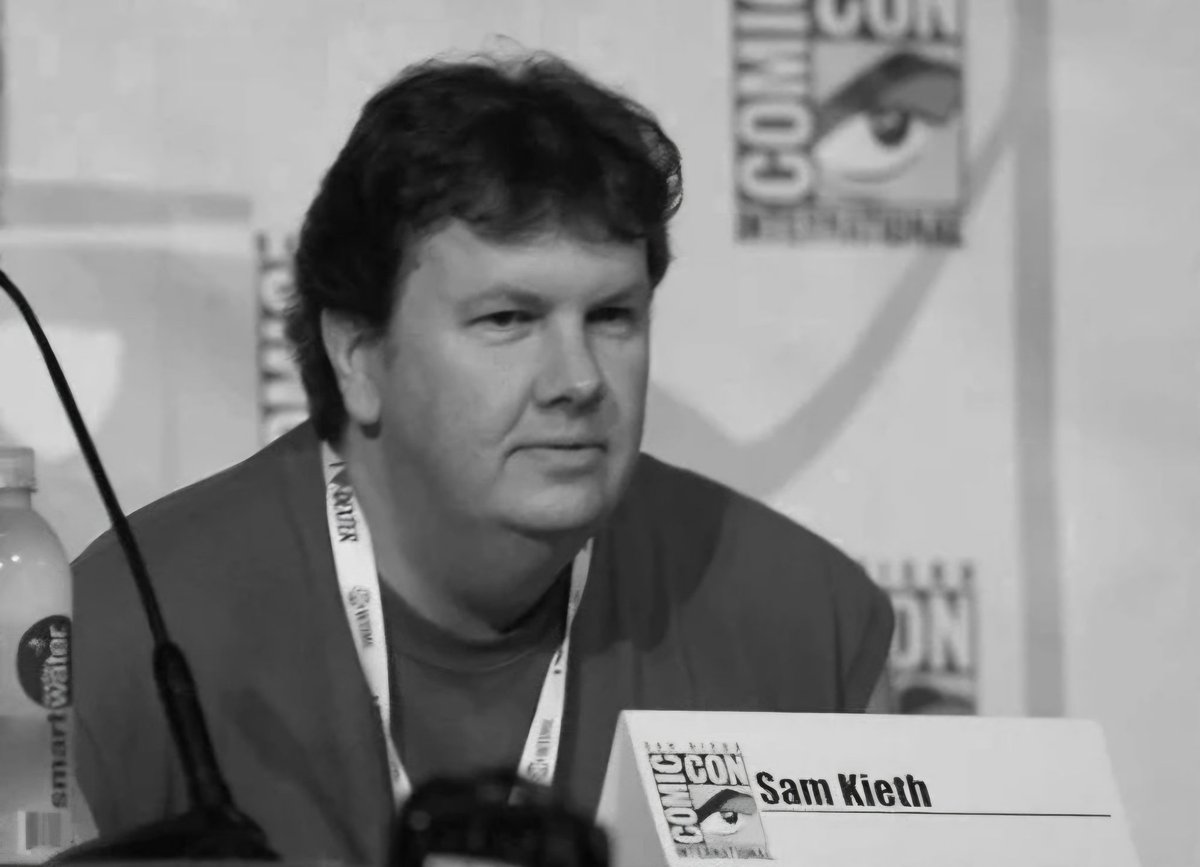 Absolute Comics Little Giant Show B9/C9 tweet media