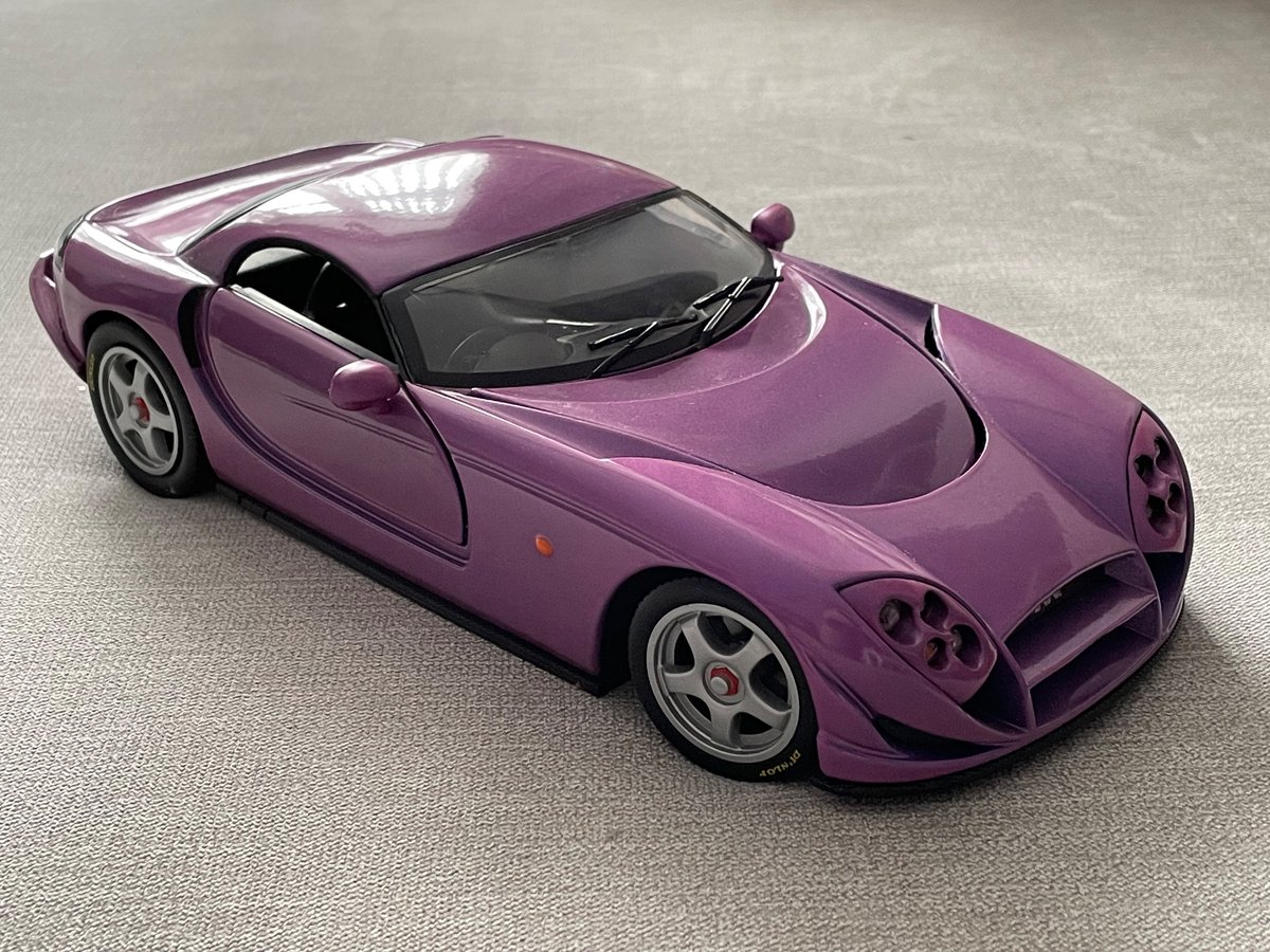 TheAdmiester tweet media