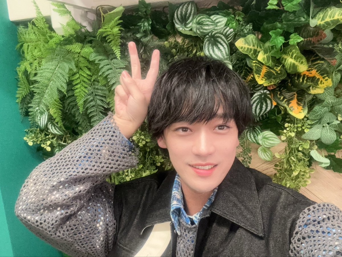 Sohei_Horikane's tweet image. ｢Roots of｣発売記念イベント&amp;amp;インターネットサイン会
本当にありがとうございました！

#IXIS の楽しい雰囲気、みなさまに伝わったかなと思います🙂‍↕️
応援してくださっている方がこんなにもいることを改めて実感でき、本当に元気をいただきました！
これからもみんなで力を合わせて頑張ります💐