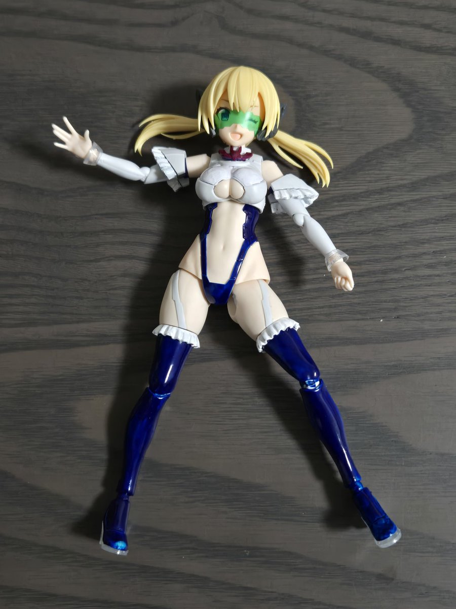 りーずん tweet media